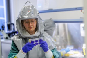 Η λίστα με τα ονόματα και τα τηλέφωνα των γιατρών για κατ' οίκον εμβολιασμό - εικόνα 2