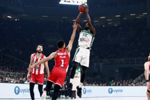 Σοκ στο ΟΑΚΑ: 46χρονος οπαδός πέθανε την ώρα του ντέρμπι [εικόνα]