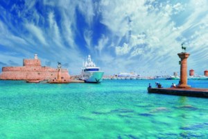 Πόσους τουρίστες περιμένουμε στην "καρδιά" του Αυγούστου - Από ποιες χώρες θα έρθουν οι περισσότεροι