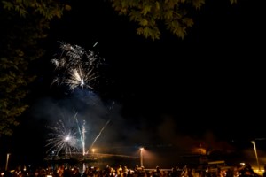 Ξάνθη: Ακρωτηριάστηκε 9χρονος από βεγγαλικό που έσκασε στο χέρι του - Κινδυνεύει και η όρασή του - εικόνα 2