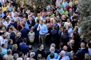 Βουλή: Υπερψηφίστηκε το νομοσχέδιο για την αντιμετώπιση της ακρίβειας