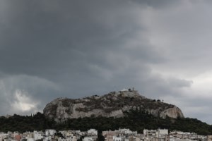 Εκκενώνεται νηπιαγωγείο που πλημμύρισε στα Λουτρά Υπάτης