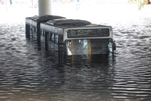 Deutsche Welle: Οι κίνδυνοι με την κλιματική κρίση στην Ελλάδα: Πυρκαγιές, πλημμύρες και μετά ερημοποίηση - εικόνα 2