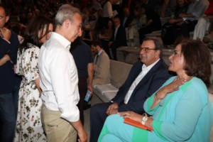 Ντόρα Μπακογιάννη και Ισίδωρος Κούβελος: "Χαιρόμαστε μαζί την κάθε ημέρα!" [Εικόνες] - εικόνα 2