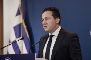 Βρούτσης για δώρο Πάσχα: Μέχρι Μ. Τετάρτη για όσους δεν πλήττονται, οι υπόλοιποι ως τέλος Ιουνίου