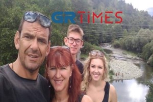 Πανελλήνιες 2022: Εργαζόμενη μητέρα 6 παιδιών μπήκε στην Ιατρική Σχολή [Εικόνες, βίντεο]