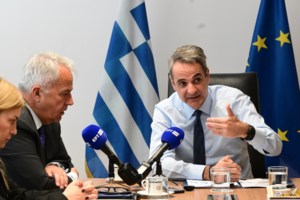 Παράνομη διακίνηση μεταναστών στον Εβρο με ταρίφα 5-6.000 ευρώ το κεφάλι - Τους έκρυβαν σε καρότσα [εικόνες] - εικόνα 3