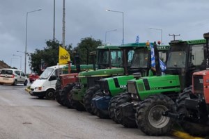 Αγρότες: Συνειδητή επιχείρηση ταλαιπωρίας του λαού και συκοφάντησης του αγώνα στα μπλόκα