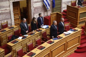 Ολοκαύτωμα:Ο Ισαάκ Ελιέζερ σώθηκε χάρη σε πλαστή ταυτότητα αλλά δεν γλίτωσε από την προδοσία "φίλης" του - εικόνα 2