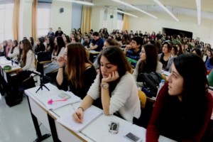 Τι περιμένουν οι ιδιοκτήτες ακινήτων από τον πρωθυπουργό στη ΔΕΘ - Όλα τα σενάρια για το στεγαστικό - εικόνα 2