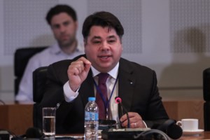 Στο Athens Pride ο Τζορτζ Τσούνης – Το μήνυμα που έστειλε [εικόνες] - εικόνα 2