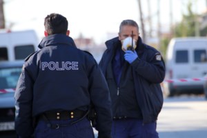 Απίστευτο: Γυναίκα στη Φθιώτιδα έδινε βεβαιώσεις σε Ρομά για μετακινήσεις, έναντι χρημάτων