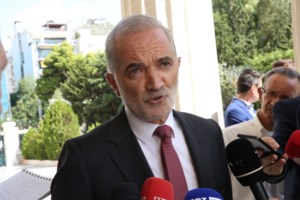 Η Θεοδώρα Τζάκρη ειρωνεύεται τη Μαρία Συρεγγέλα: 50 χρόνια ΝΔ - Από τον Εθνάρχη στον τυροπιτάρχη