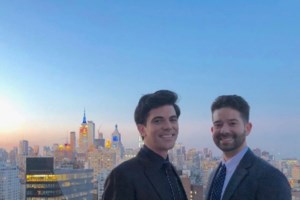 Χαμός στην Αχαΐα: Πεθερά έπιασε στα πράσα τη νύφη με τον μανάβη εραστή της στο γλέντι του γάμου