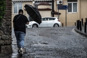 Καιρός: Συναγερμός για έντονα φαινόμενα τις επόμενες ώρες - Ποιες περιοχές θα βρεθούν στο επίκεντρο - Τι ισχύει για την Αττική