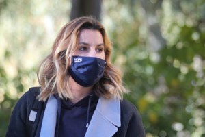 Αγρίνιο: 19χρονη βρέθηκε κρυμμένη σε ντουλάπα στο σπίτι του ιερέα - Σοκ με το ημερολόγιό της για τον "πατερούλη" - εικόνα 2