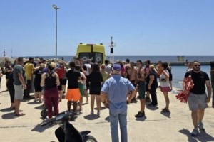 Θρήνος στην Κρήτη για τον μικρό Νικόλα που πνίγηκε - Συγκεντρώθηκαν 6.035 ευρώ για την κηδεία του - εικόνα 2