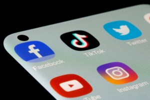 Βόλος: Επεσε η καγκελόπορτα του 2ου ΕΠΑΛ και χτύπησε εκπαιδευτικό στο κεφάλι