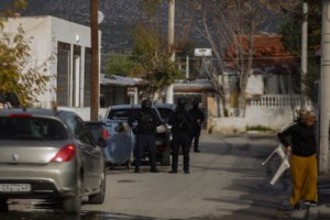 Πάτρα: Eργαστήριο συσκευασίας ναρκωτικών εντόπισε η ΕΛ.ΑΣ. - Μια σύλληψη - εικόνα 2