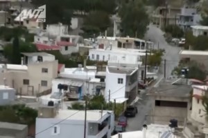 Ντοκουμέντα από τα Βορίζια: Το αγροτικό με το πτώμα του Καργάκη και η γυναίκα του που τρέχει να δει τι έγινε - εικόνα 4