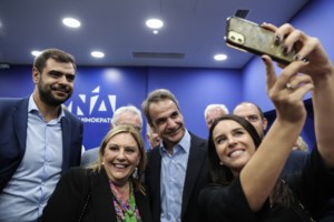 "Οι εκλογές θα γίνουν σε 230 ημέρες" - Τι απάντησε ο Μητσοτάκης στον βουλευτή της ΝΔ που έκανε προβλέψεις - εικόνα 2