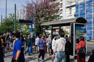 Αυτές είναι οι αυξήσεις του 2025 για εργαζόμενους και συνταξιούχους – Τι ισχύει για δημόσιο και ιδιωτικό τομέα