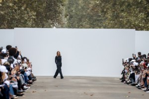 Ροζίτα Μισόνι: Πέθανε η διάσημη σχεδιάστρια του ομώνυμου οίκου μόδας – Πρωτοπόρος στα πολύχρωμα πλεκτά