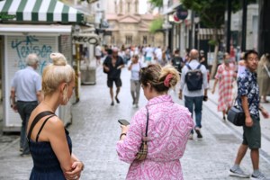 Ερχονται τα νέα εμβόλια για τον κορονοϊό: Ποιοι θα τα κάνουν πρώτοι και οι προϋποθέσεις - εικόνα 2