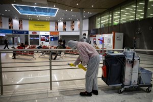 Κορονοϊός - Ιταλία: "Καμπανάκι" Κόντε για τα σπρίτς και τα απεριτίφ με φίλους στη βεράντα