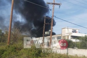 Συναγερμός στην Πυροσβεστική: Φωτιά σε καμινάδα εστιατορίου στο κέντρο της Αθήνας