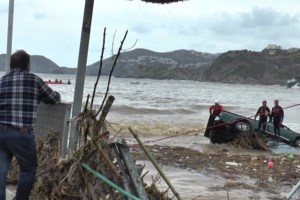 Λέκκας για φονική κακοκαιρία: Όλα έγιναν σε 10 λεπτά - Κατέβηκε ως κύμα τσουνάμι - Kανένα αντιπλημμυρικό δεν θα το σταματούσε - εικόνα 2