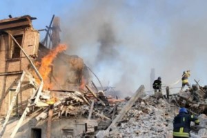 Πούτιν: Η νίκη θα είναι δική μας, όπως το 1945 - Ζελένσκι: Το κακό επέστρεψε με διαφορετική μορφή