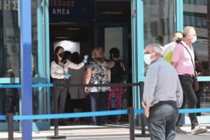 Παγώνη για Astrazeneca: Σωστή η απόφαση, αλλά λάθος ο επικοινωνιακός χειρισμός - Κάντε τη δεύτερη δόση