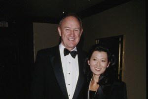 Τζιν Χάκμαν: Καταρρέει το ιατροδικαστικό πόρισμα για τη σύζυγό του - "Αποκλείεται να ήταν νεκρή στις 11/02 - Της μίλησα στις 12" - εικόνα 2