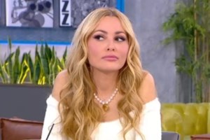 Φουντώνει το love story Ελένης Βουλγαράκη και Φώτη Ιωαννίδη: Το φιλί - αφιέρωση για το γκολ που έβαλε στην ΑΕΚ