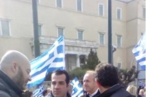 Το ταξίδι Αδωνι στη Λάρισα και η βαλίτσα- Η "αποκάλυψη" Βαξεβάνη για τις υποκλοπές, η ανάρτηση και η μήνυση του υπουργού Ανάπτυξης - εικόνα 2