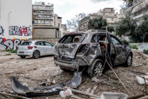 "Πανάγος" vs "Θαμνάκια-Μεγάλο ή Τρελό": Το χρονικό των εκρήξεων σε Πειραιά και Καλλιθέα, οι συλλήψεις και η Greek Mafia