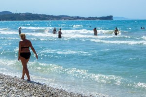 Καιρός: Ανεβαίνει η θερμοκρασία σήμερα στα δυτικά - Πού θα χτυπήσουν 40άρια τη Δευτέρα