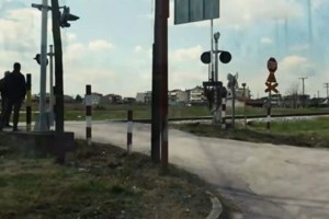 Ο Αλέξης Τσίπρας καταγγέλλει ότι το κέντρο τηλεδιοίκησης στη Λάρισα είναι γιαπί- "Είναι στη διπλανή αίθουσα"...απαντάει ο Γεραπετρίτης - εικόνα 2