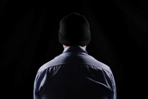 Πάτρα: Έστησε καρτέρι και επιτέθηκε στη σύντροφό του στην είσοδο πολυκατοικίας