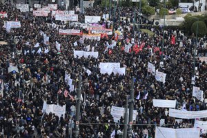 Τέμπη: Μεγάλες συγκεντρώσεις σε Πάτρα, Γιάννενα, Κρήτη και Λάρισα – "Δικαίωση" ζητούν οι πολίτες
