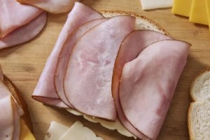 Ελπίδα στους καρκινοπαθείς δίνουν τα εμβόλια mRNA- Πώς "εκπαιδεύουν" το ανοσοποιητικό να πολεμά τους όγκους - εικόνα 2