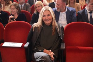 Μαρέβα Γκραμπόφσκι Μητσοτάκη: Η glam βραδινή εμφάνιση μαζί με την 27χρονη κόρη της Σοφία Μητσοτάκη - εικόνα 4