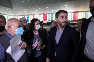 ΠΑΣΟΚ-Κίνημα Αλλαγής: Το 95% είπε "ναι" στη νέα ονομασία και την επιστροφή του πράσινου ήλιου - Ψήφισαν 179.005