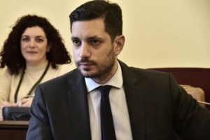 Στα "μαχαίρια" κυβέρνηση - ΣΥΡΙΖΑ στη Βουλή για το περιβαλλοντικό νομοσχέδιο