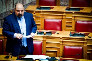 Τέμπη: Ο Ψαρόπουλος βάζει στο στόχαστρο Καραμανλή και Τριαντόπουλο - "Να αποδοθούν ποινικές ευθύνες όσο ψηλά και αν φτάνουν"