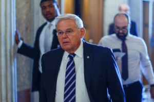 Πανηγυρισμοί στον τουρκικό Τύπο για την παραπομπή Μενέντεζ: "Ψυχρολουσία" για τον "λομπίστα Ελλήνων και Αρμενίων"