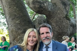 Επέτειος γάμου και γενέθλια για την Αλεξία: Η ζωή στο "Νησί της Αιώνιας Άνοιξης" με τον σύζυγο και τα 4 παιδιά τους - εικόνα 14