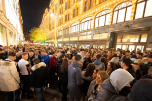 Βρετανία: "Κορονοταυτότητες" για όσους κάνουν το εμβόλιο για τον ιό - εικόνα 5