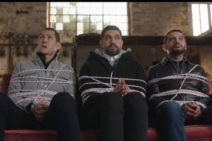 Ατζούν Ιλίτζαλι: O Mr Survivor με το χρυσό άγγιγμα στην TV - Η χρεοκοπία, οι 3 γάμοι και το δυστύχημα που τον σημάδεψε